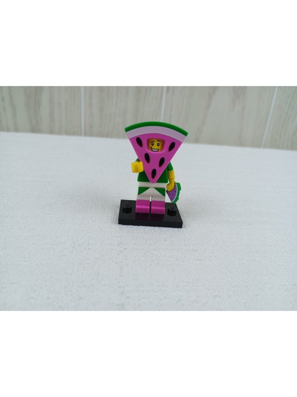 Lego Watermelon Dude 71023 Series Movie 2 CMF loose minifigure